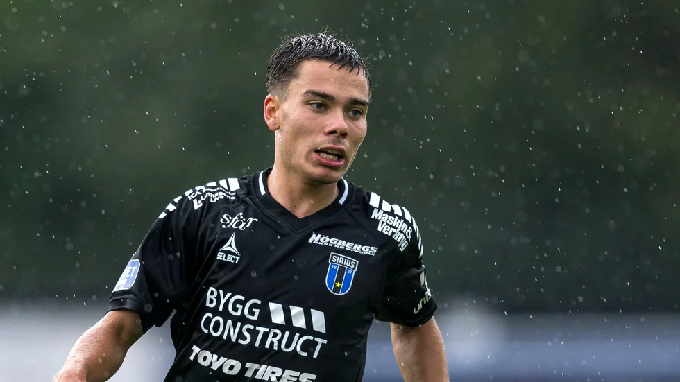 Leo Walta har varit sjuk, men är tillbaka i träning och därmed är AIK-matchen på onsdag inte i fara.