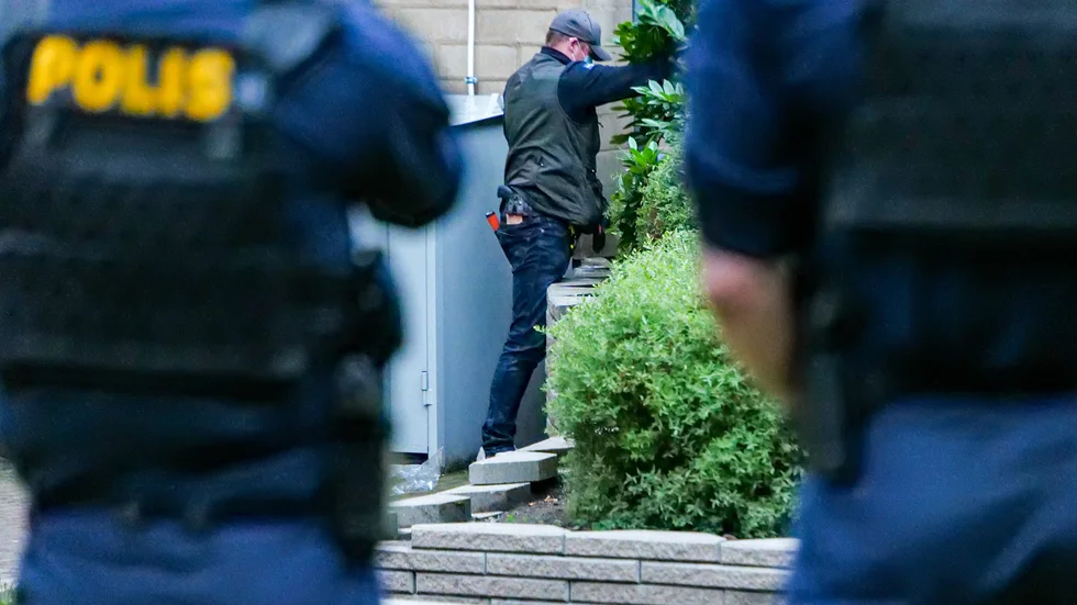 Natten till söndag avlossades skott mot ett flerfamiljshus i centrala Helsingborg.