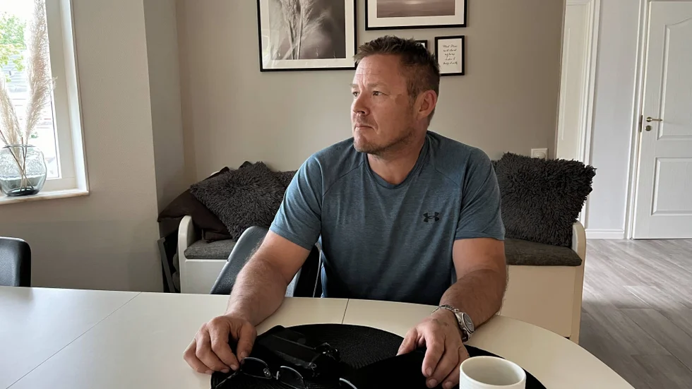 Stefan Kaarle, stridspilot på F21, kommer inte att sluta jobba när pensionsåldern 55 år infaller om ett år. "Jag flyger lika mycket nu som när jag var 25, två pass per dag", säger han och berättar om flygningen för 17 år sedan som kunde ha blivit hans sista.
