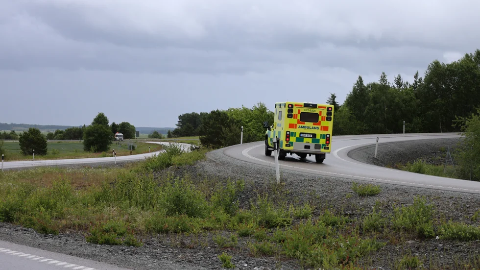 Genrebild. en Person har kört av väg 99, vid Svanstein, Övertorneå.
