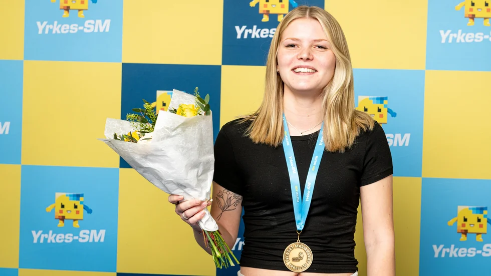 Elin Johansson,17, från Älvsbyn tog SM-guld i murning.