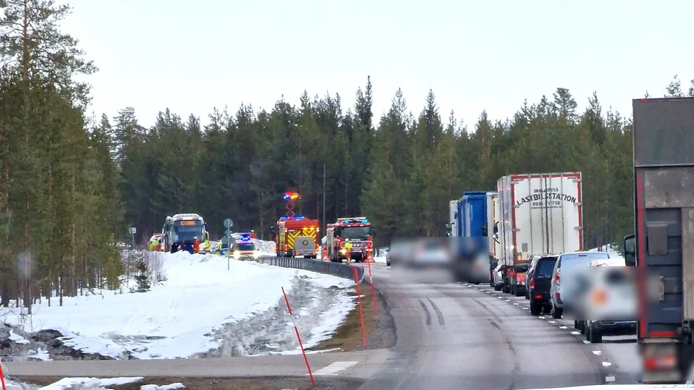 En trafikolycka inträffade under måndagseftermiddagen norr om Hakkas.