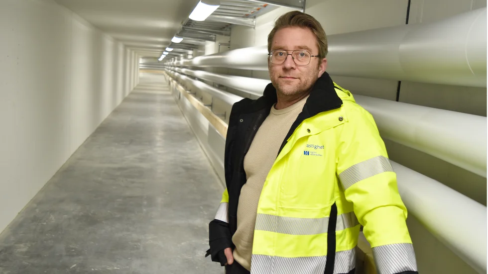 I vår kan arbetet med sjukhusbygget börja på riktigt, enligt projektledare Fredrik AhnOrre. Förutsatt att politikerna klubbar igenom pengar till projektet.