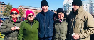 Bästa vårtecknet i form av korvgrillning