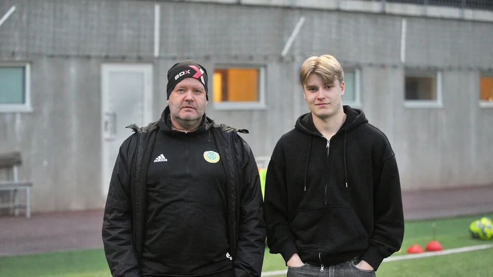 Christian Samuelsson har låtit sonen Adam Samuelsson få en större roll under försäsongen, vilket har gett resultat.