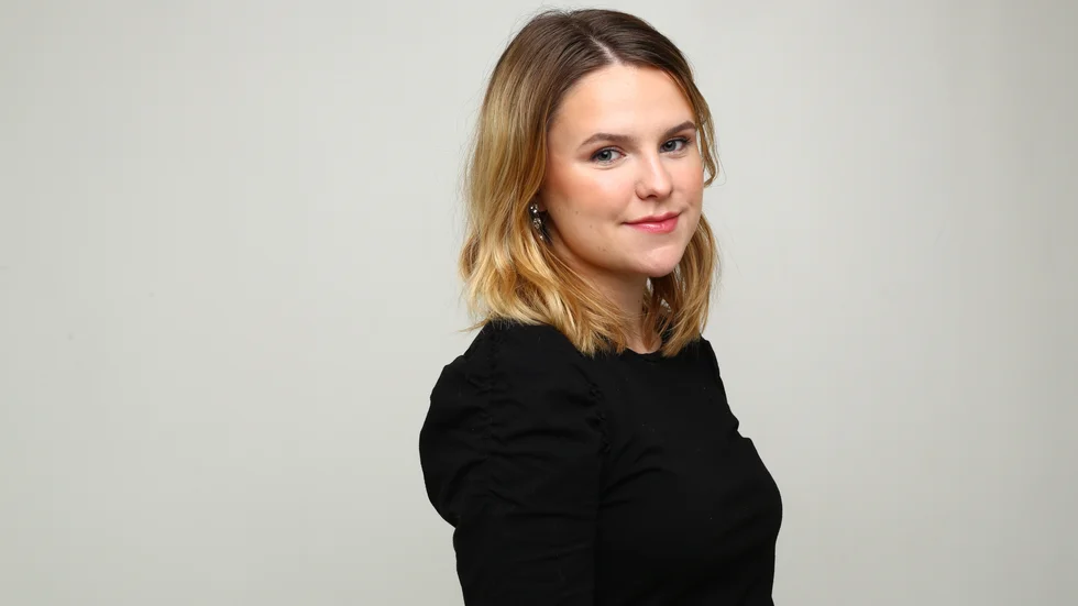 Stella Moen är en av två unga musiker som får ta emot Musikens hus-akademiens stipendium på 10 000 kronor.