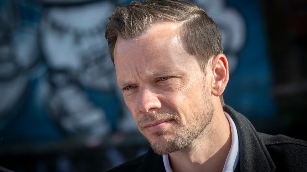 Danmarks justitieminister Peter Hummelgaard (S) säger att det är "djupt oacceptabelt" att unga svenskar betalas för att begå brott i Danmark. Arkivbild.