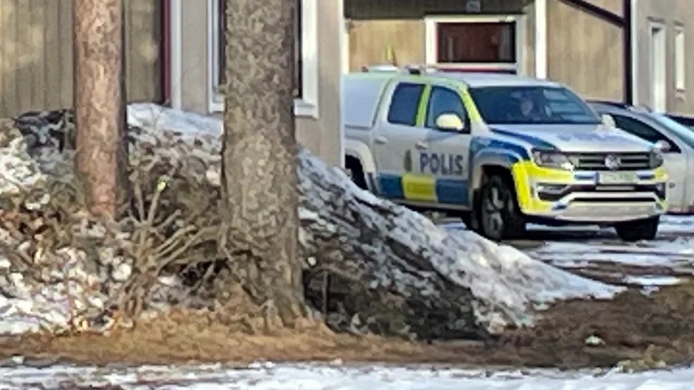 Under kvällen bekräftade polisen att det pågått en insats.
