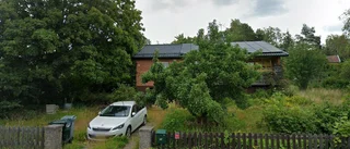 Nya ägare till 60-talshus i Hallstavik - 1 135 000 kronor blev priset
