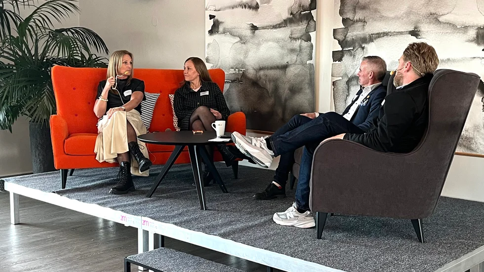 I trendspaningen deltog från vänster Anna Barkevall, Böda Sand, Stina Porsgaard, ordförande Visita Södra samt Jocke Johansson, Astrid Lindgrens värld. Panelen modererades av Martin Bergvall Nilsson.