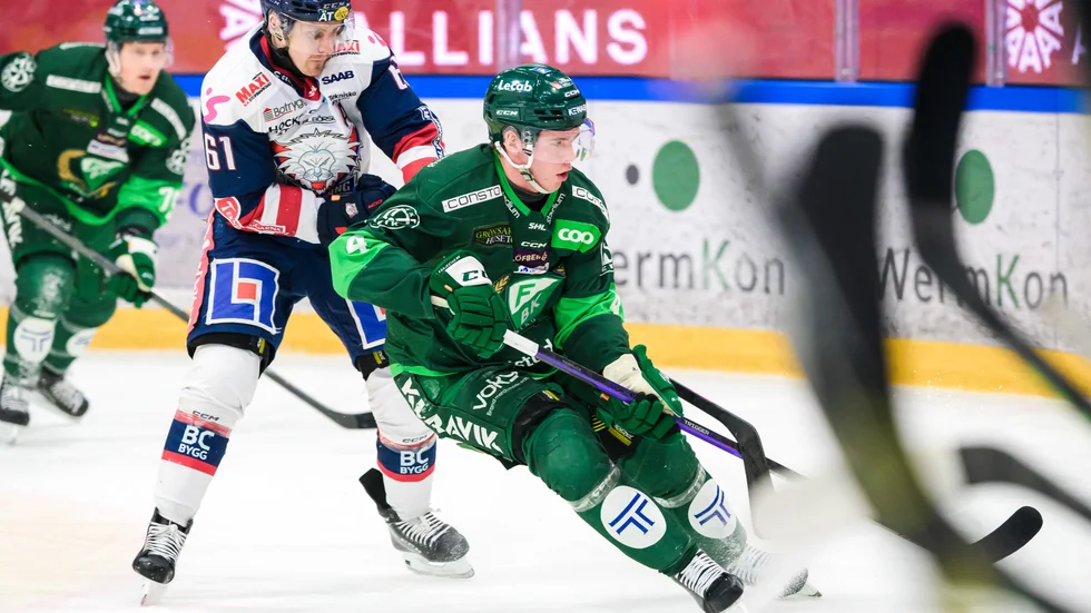 Peter Jakobssons koppling till Färjestad, där han tidigare var sportchef, gör att Oscar Lawner ryktas till LHC inför nästa säsong.