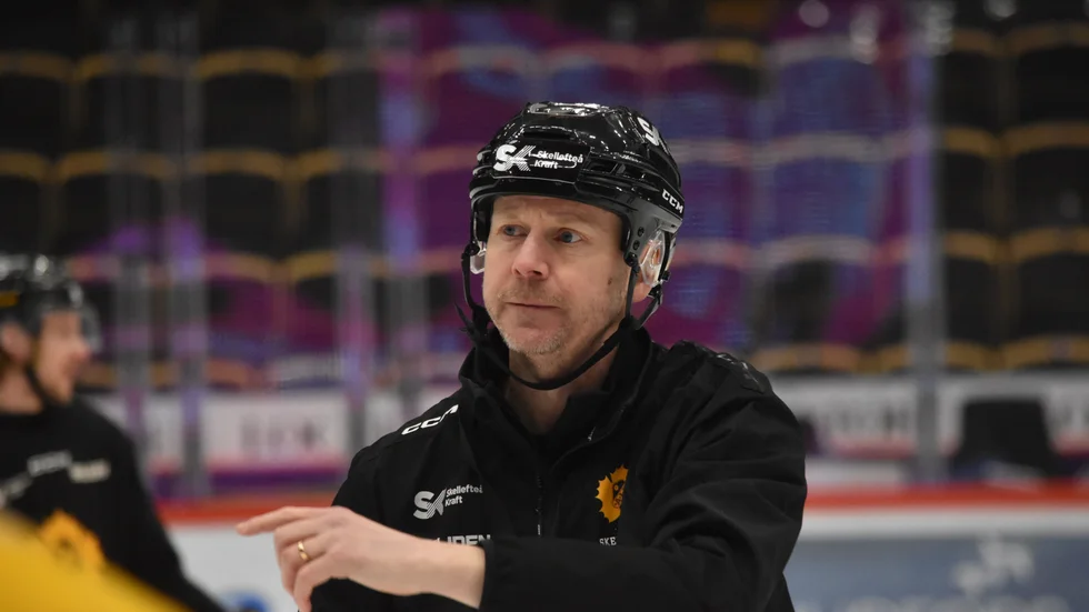 ”Jag är nöjd med truppen”, säger Robert Ohlsson inför stundade stängning av transferfönstret.