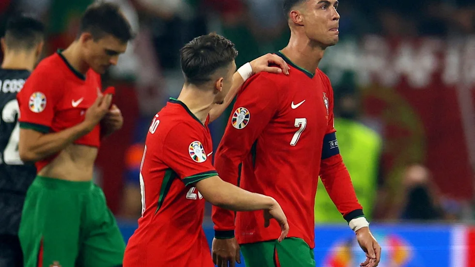 Ronaldo i tårar efter den missade straffen.