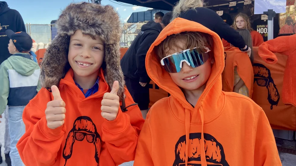 Sebastian Iascu och Teo Wahlberg gick "all-in" på utstyrseln under lördagen. 