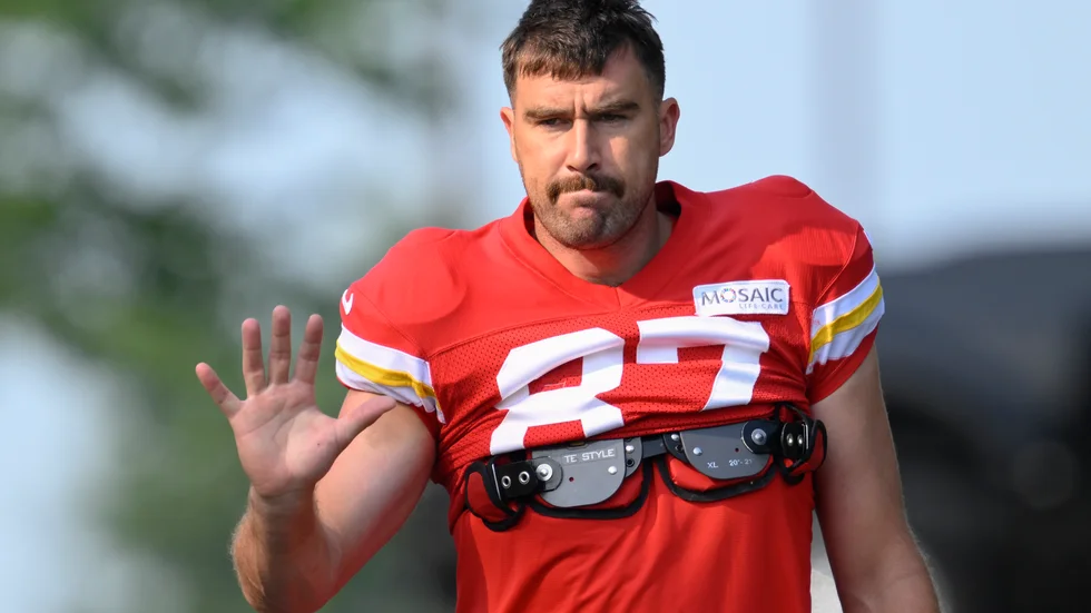 Travis Kelce ska enligt Adam Sandler ha fått en roll i uppföljaren till" Happy Gilmore". Arkivbild.