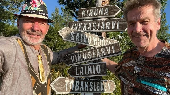 Arne Bergh och gemensamma vännen Tuomo Huurinainen var på plats i Lannavaara när minnesstunden för Hans Söderström hölls i kyrkan.