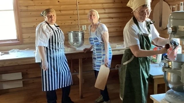 Hårt slit i bagarstugan.
