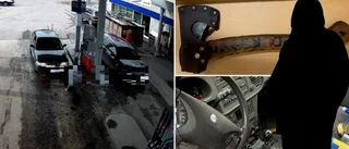 Skräckupplevelsen – man hotade flera med yxa
