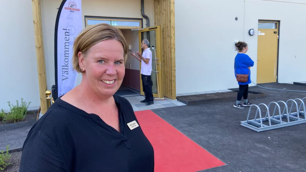 Lotten Enander, uthyrningsansvarig på Hökerums bygg, fanns på plats för att lämna ut nycklar, svara på frågor och ge information till hyresgästerna.