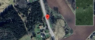 Stillastående fordon på väg 990 - problem i trafiken