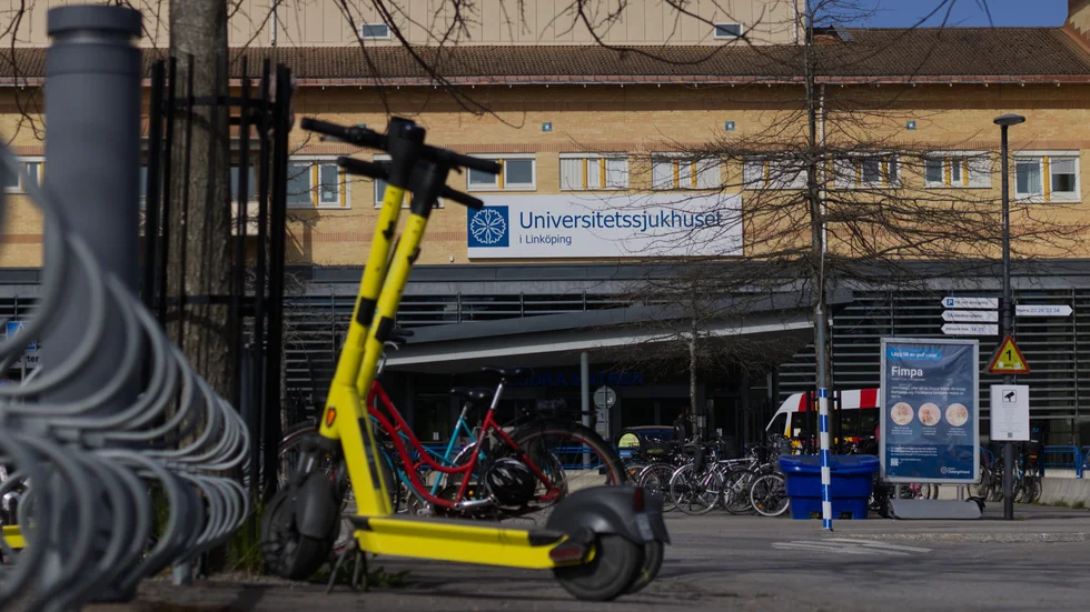 På psykiatriska kliniken i Linköping finns i dagsläget fem avdelningar med olia inriktningar, bland annat psykossjukdom, beroende, och affektiva sjukdomar (depressioner). Sammanlagt jobbar drygt 300 personer på kliniken. 