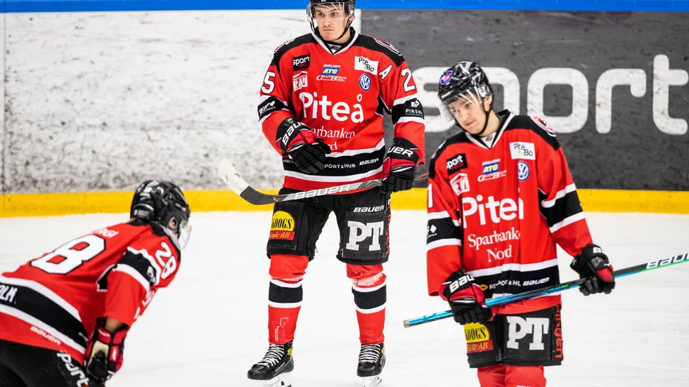 Marcus Collin stod för ett mål i Piteå Hockeys förlust borta mot Forshaga IF.