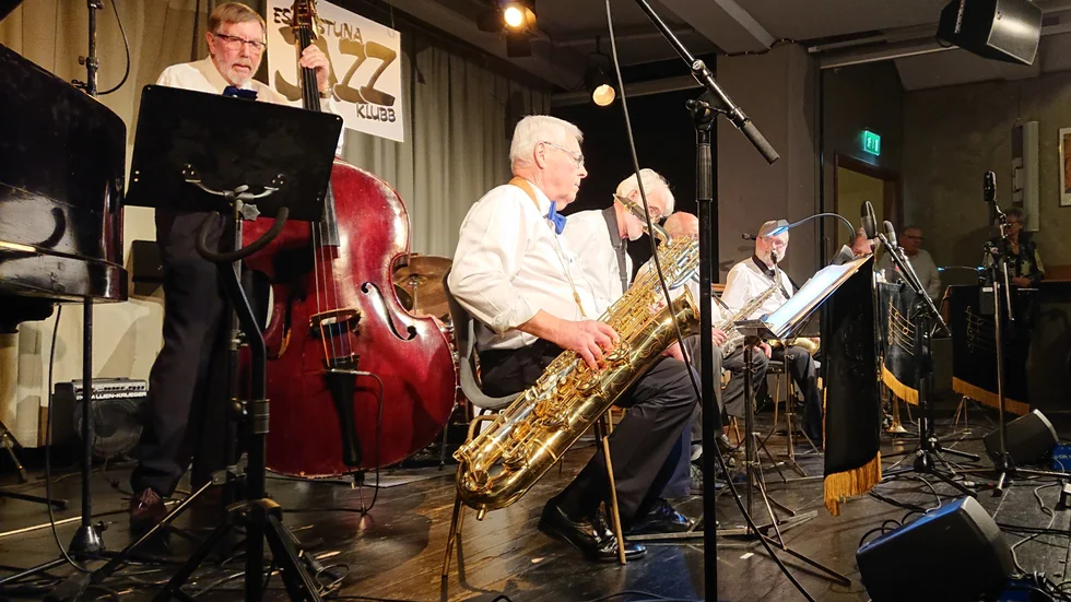"Lilla Storbandet" är en av de fyra jazziga grupper som spelar på Contrast i Eskilstuna under lördagskvällen.