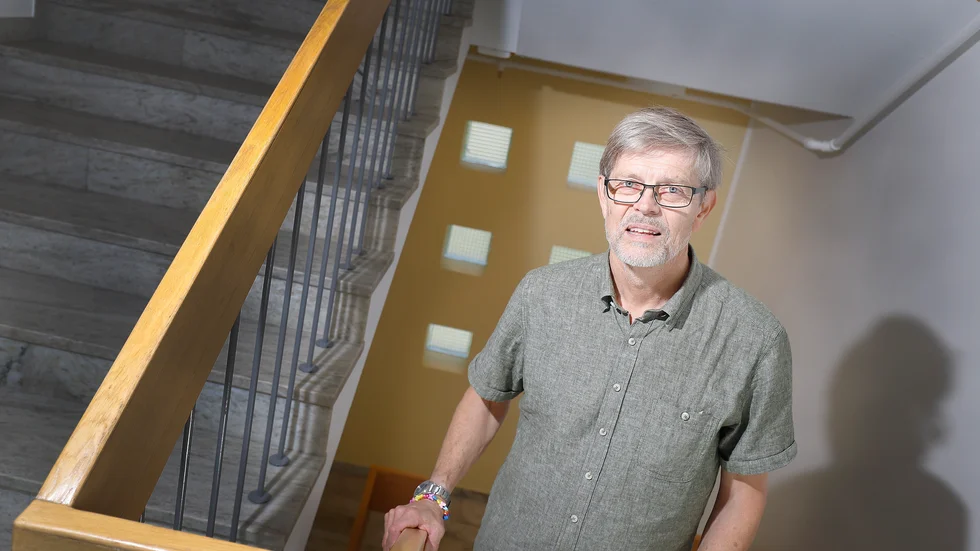 Signar Mäkitalo ser fördelar med att vaccinera även barn mot covid-19, och ifrågasätter att Folkhälsomyndighetens besked i frågan dröjer. 