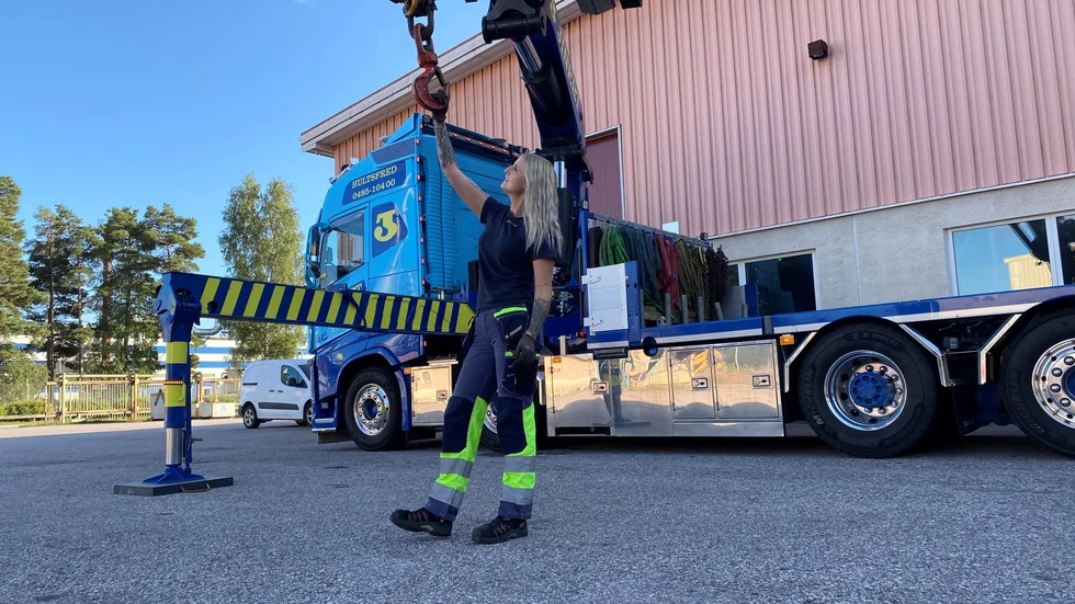 När fjärde säsongen av Svenska Truckers nu visas på tv får tittarna komma nära Amanda Kryeziu Westin, som är en av 15-talet yrkeschaufförer som visar upp sina verkligheter ute på vägarna.