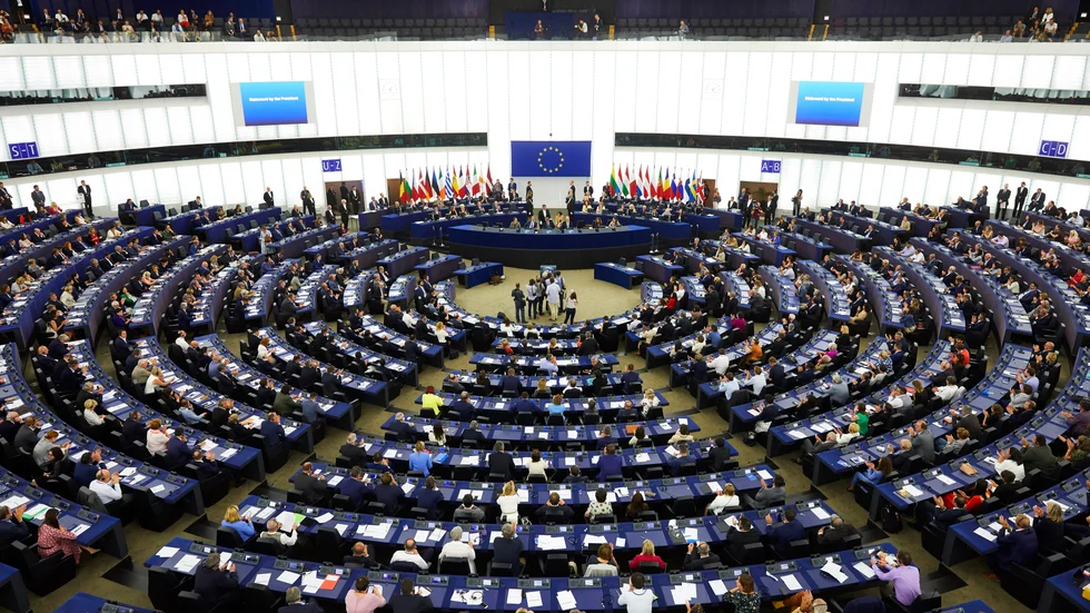 När utsläppshandeln förhandlas i utskotten måste ansvarstagande partigrupper snacka ihop sig ordentligt. EPP och den socialdemokratiska gruppen i synnerhet, men också de liberala och gröna grupperna i EU-parlamentet.
