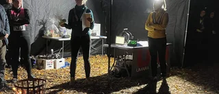 Motionslopp i pannlampans sken på Råberget