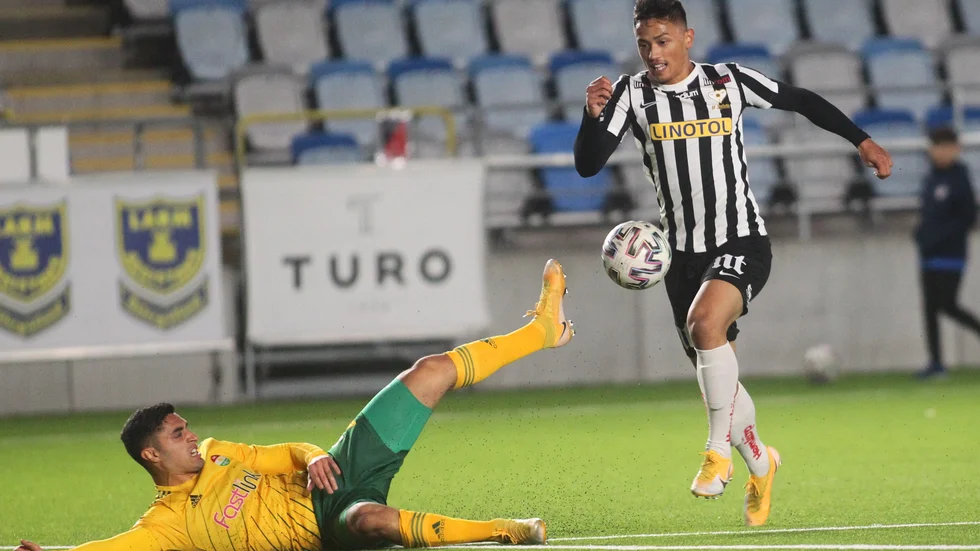 Full fart framåt. Speedkulan Patrik Gustavsson, med Oxelösunds IK som moderförening, har varit en fin injektion för  mittenlaget Sylvia denna säsong.