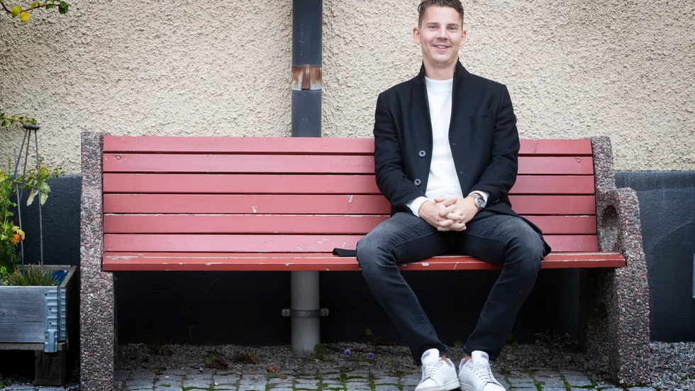 Morsan är väldigt på. Men jag vill själva hitta mitt livs kärlek, säger Tom Pettersson, som är en av deltagarna i en avläggare till "Bonde söker fru".