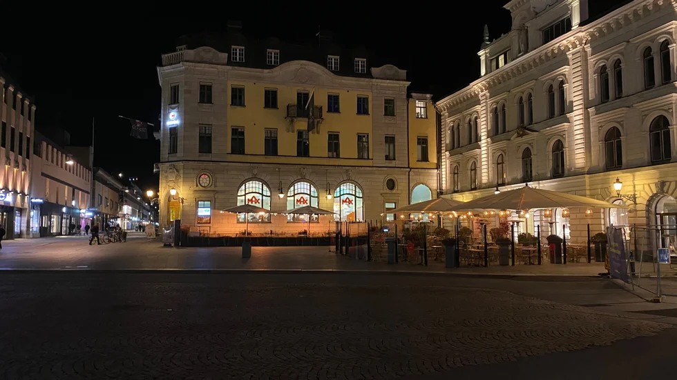 Det var inget myller av folk på Stora torget under natten till torsdagen. 