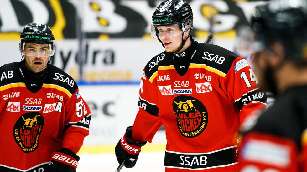 Jonas Berglund trivs bra i Luleå Hockey, men moderklubben Älvsby IF ligger honom fortfarande varmt om hjärtat. (Arkivbild)