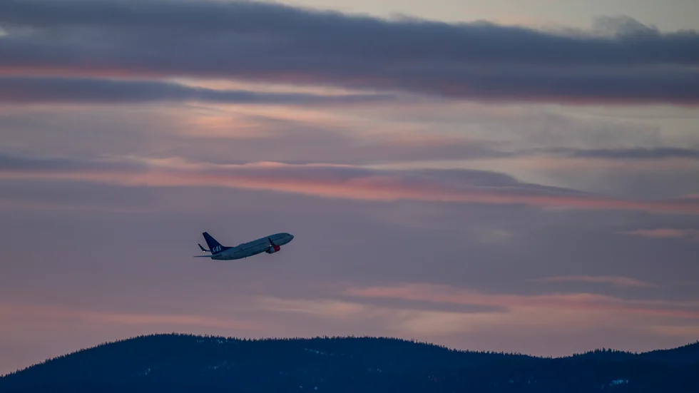 Ett SAS-plan lyfter från Oslos flygplats. Arkivbild.