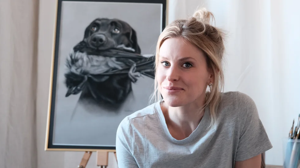 Therese Åhlund prisas med Collectors Vision International Art Award. 