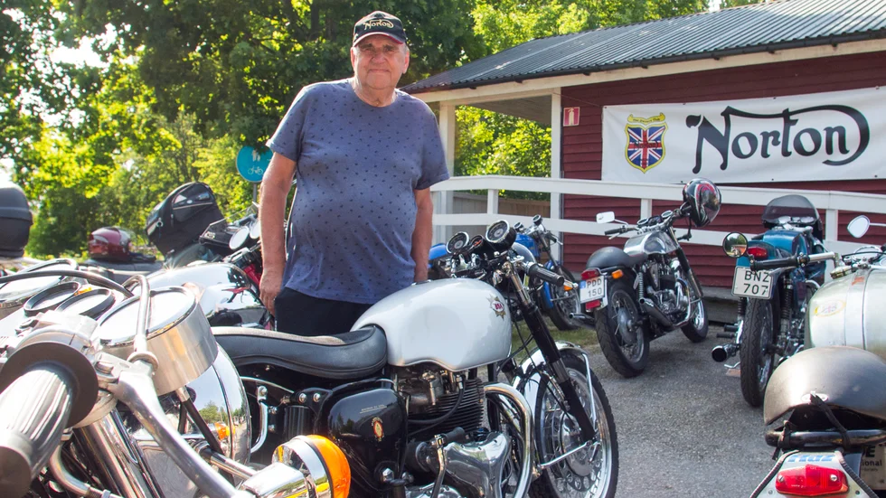 Karl-Axel Vikström tog sin BSA rocket gold star kopia till träffen. Han drog lott om vilken motorcykel som skulle få följa med på turen, han har trots allt fyra stycken hemma. 