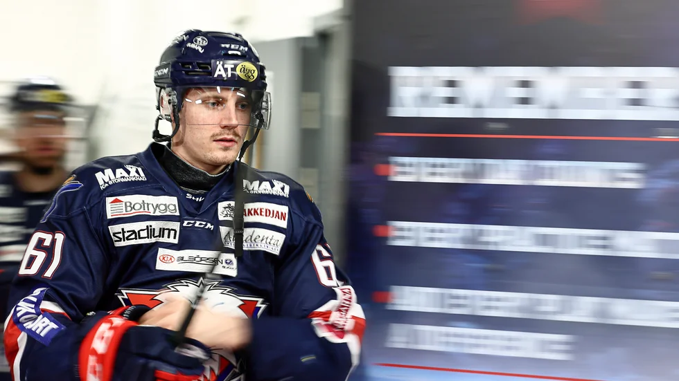 Markus Ljungh klev av med ett skadat knä i matchen mot Växjö. 