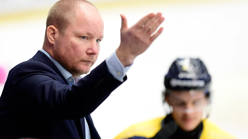 Jonas Holmström har tidigare varit assisterande tränare i SHL-laget HV71.