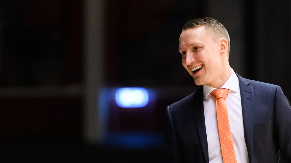 Mikko Riipinen hyllar sin store center: "Är ännu viktigare och bättre än vad han fått erkännande för", säger Dolphins-coachen.