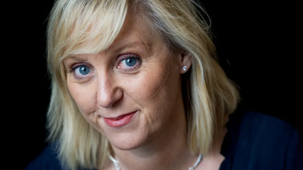 "Det är som om berättelsen faktiskt är skriven i den tid den skildrar. Ett lätt pastischartat språk av en skicklig författare", skriver GT:s recensent Håkan Anderson.