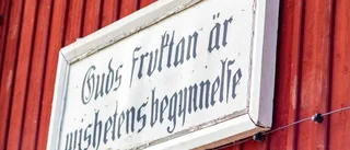 Rektorn backar – beslutet om skol-skyltarna lagt på is: "Time out"