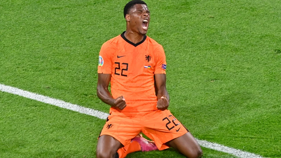 Netherländeras Denzel Dumfries avgjorde mötet med Ukraina – slår wingbacken till igen, den här gången mot Österrike? Arkivbild.