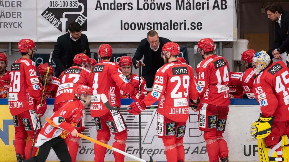 Almtuna satte inte sina chanser och åkte ur hockeyallsvenskans slutspel.