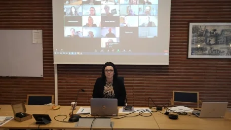 Så ser kommunstyrelsens sammanträde 10 mars ut. I förgrunden kommunalrådet Marie Pettersson (S). 