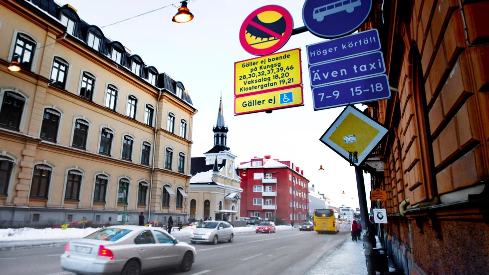 Ofta behöver vi äldre ta bilen för att komma dit vi ska, skriver Solweig Uttermalm Wahlström.