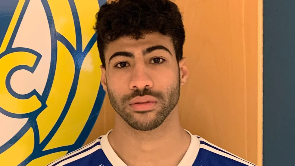 Ibrahim Aldewoud spelade division 3-fotboll med Södertälje FK förra säsongen. I år blir det division 2-spel med Värmbols FC.