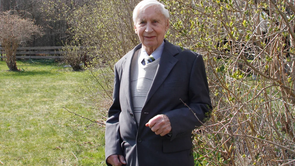 Tage Andersson firar 95 år på valborgsmässoafton.