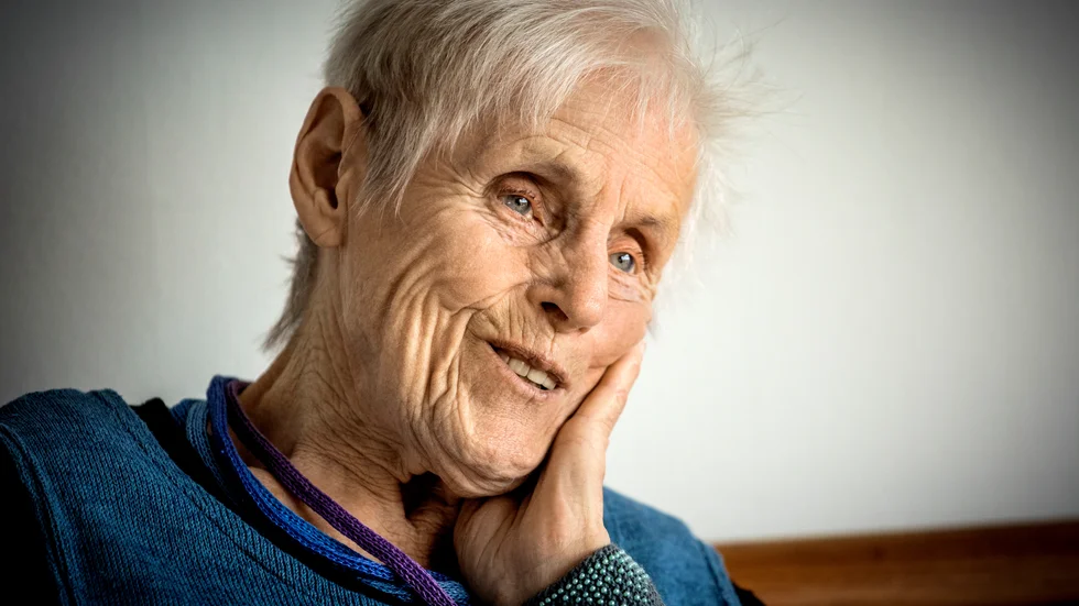 UNT intervjuade författaren Elsie Johansson inför 90-årsdagen, då hon var aktuell med boken ”Bladet från munnen”.